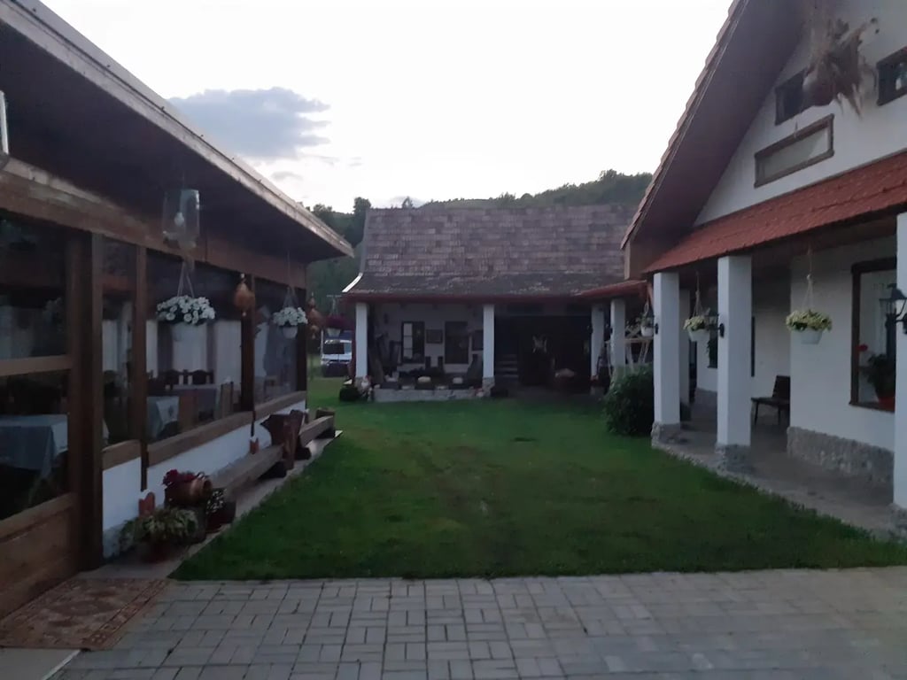 Casa Bobo 10