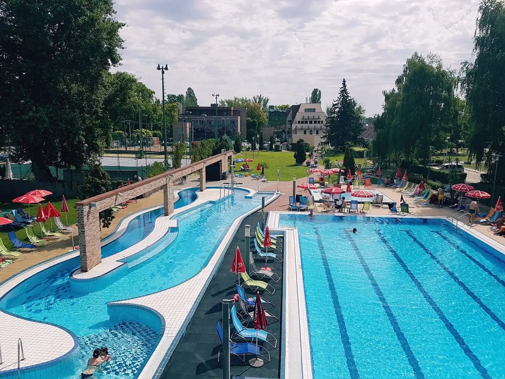 Holiday Beach Budapest Wellness & Conference Hotel