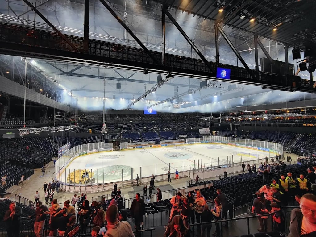Hallenstadion