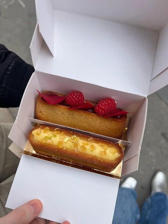 Classic Financier