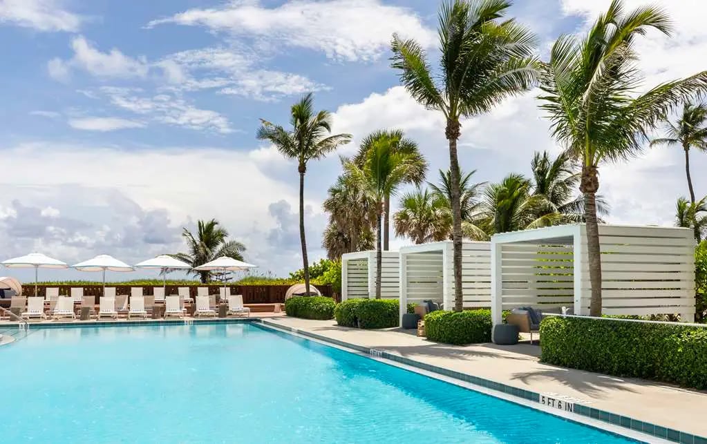 The Singer Oceanfront Resort, Curio Collection by Hilton