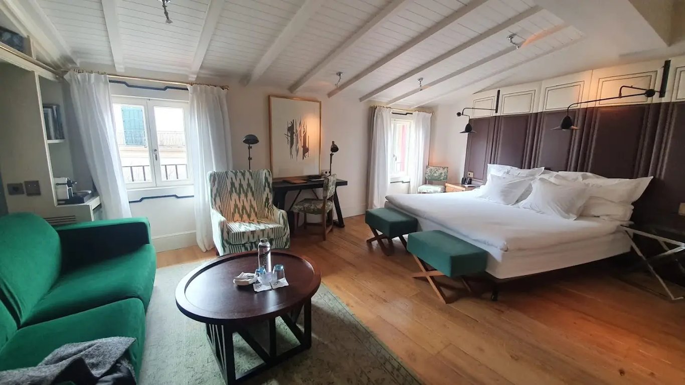 Hotel Cort