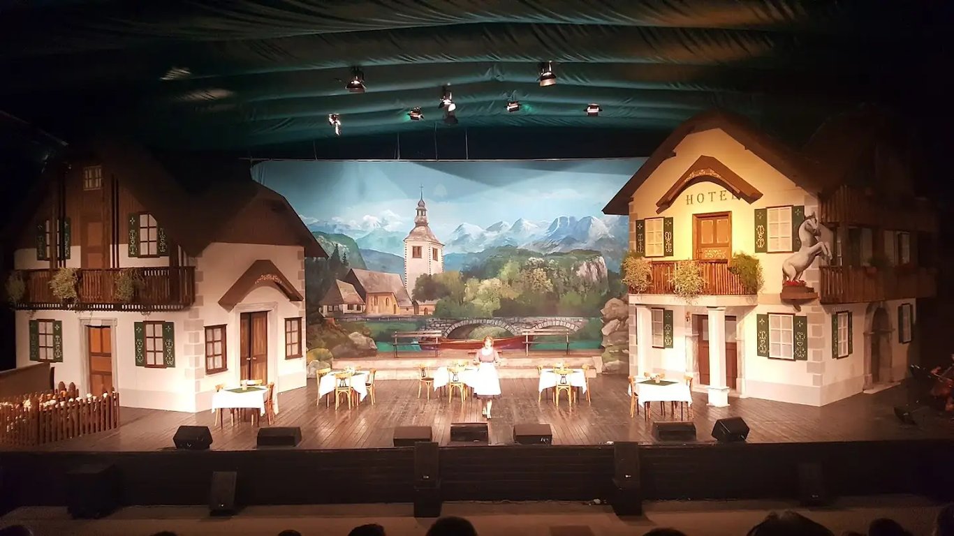 Summer Theater Studenec