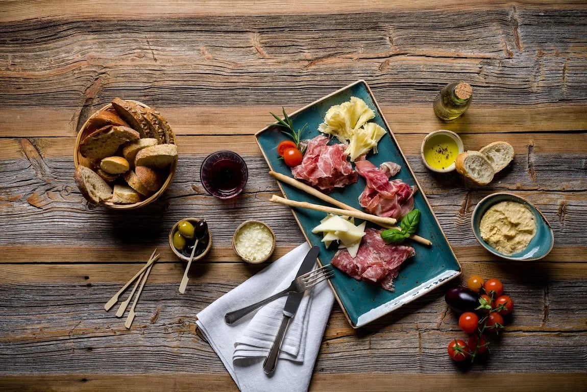 Relax - Food, Drinks and You