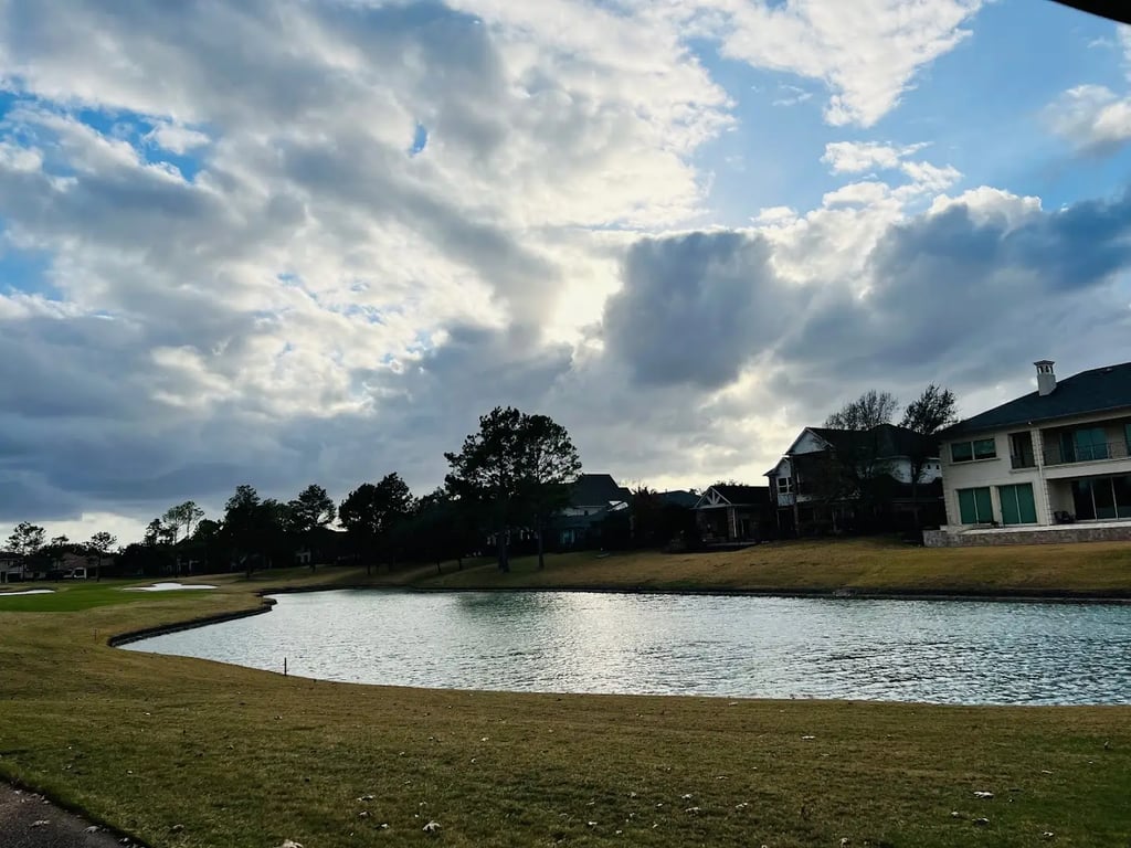 Royal Oaks Country Club