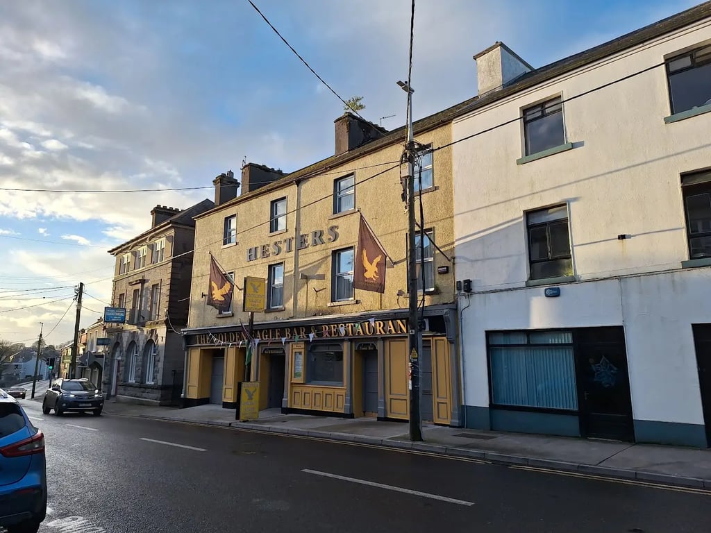 Hester's Golden Eagle Bar and Restaurant