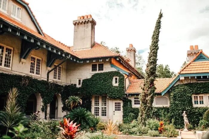 Sydonie Mansion