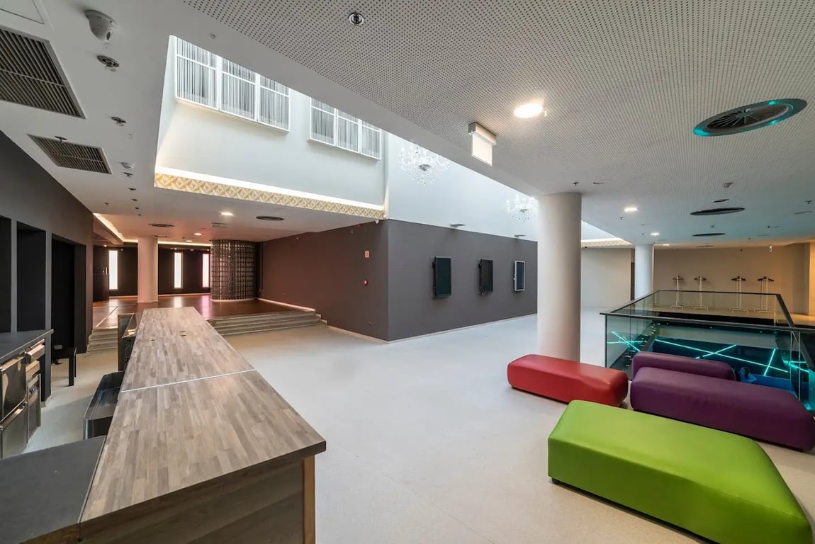 LUMIN8 Rendezvényközpont