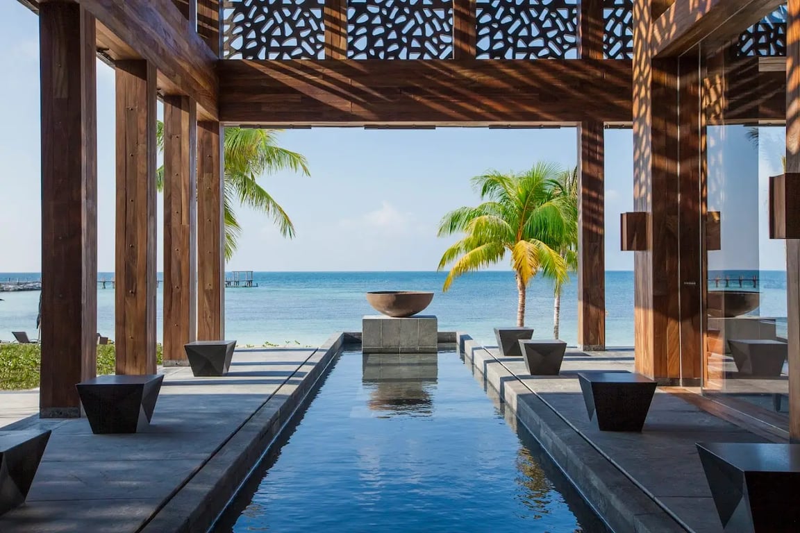 NIZUC Resort & Spa