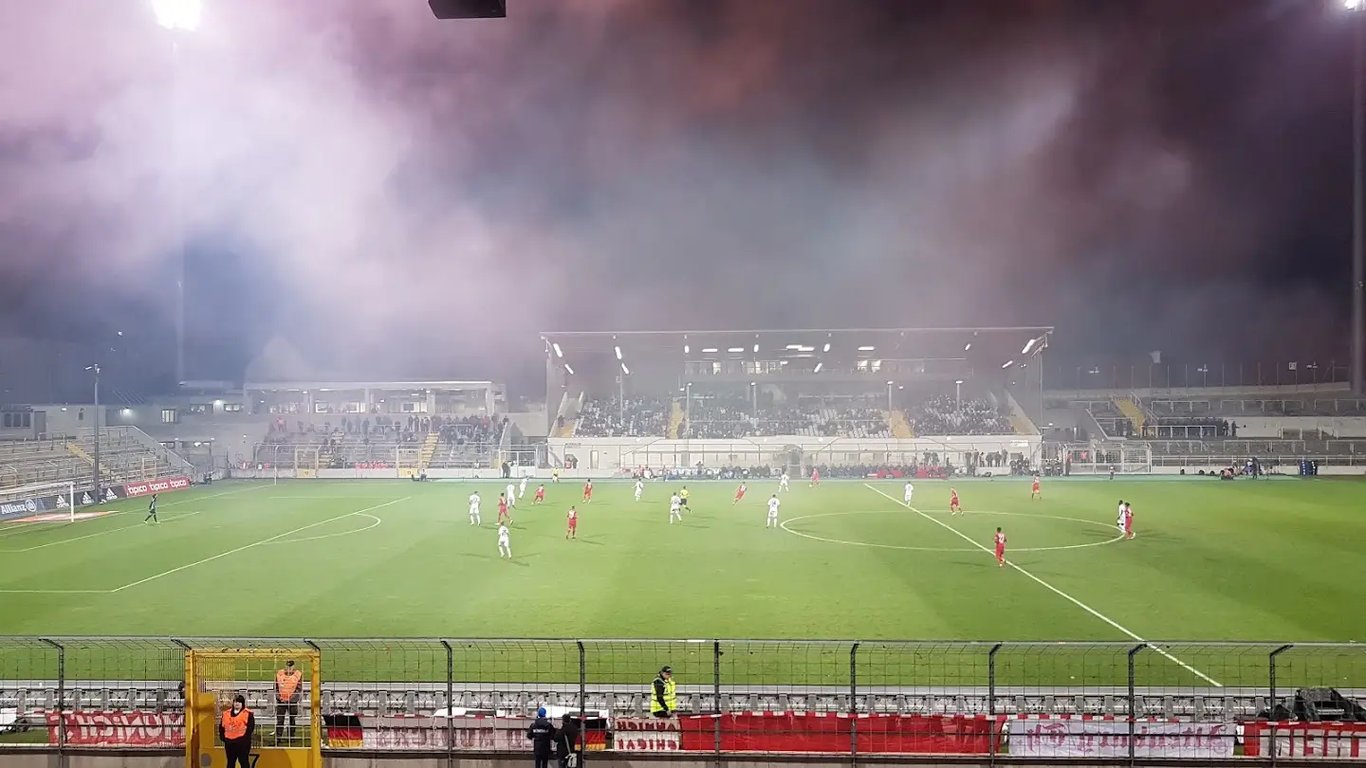 Städtisches Stadion an der Grünwalder Straße