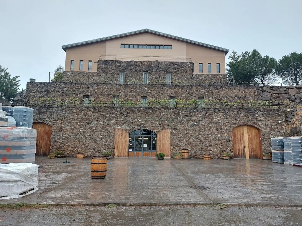 Buil & Gine Wine Hotel