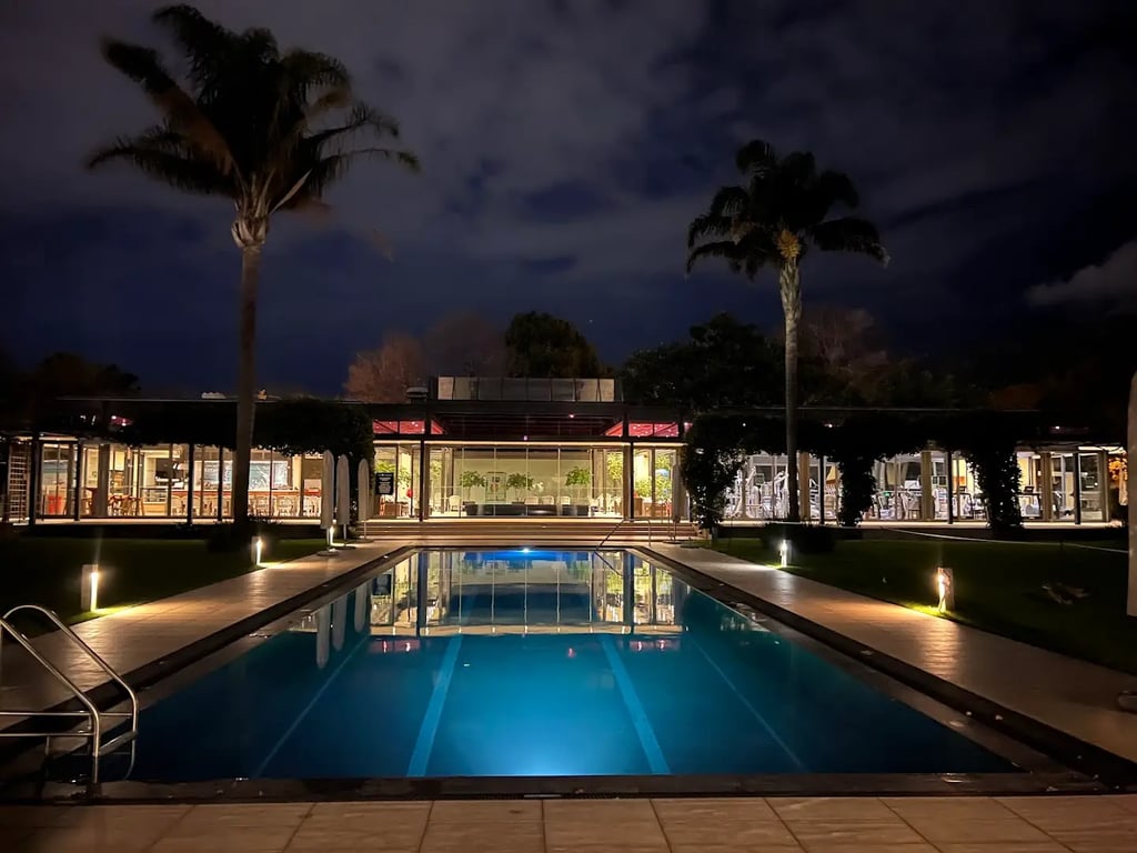 Vineyard Hotel