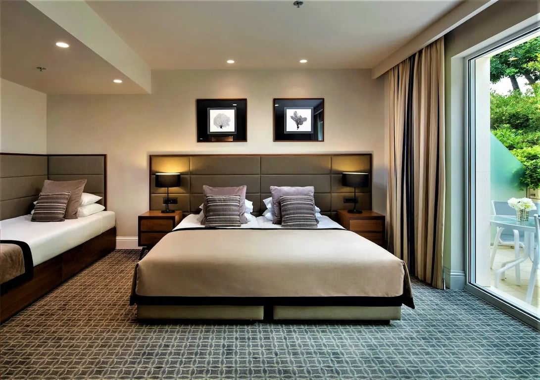 Royal Ariston Hotel