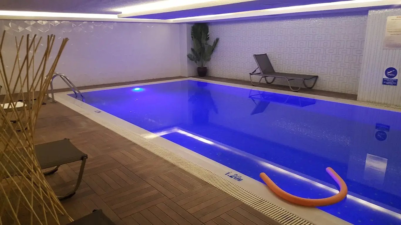 Grand makel hotel