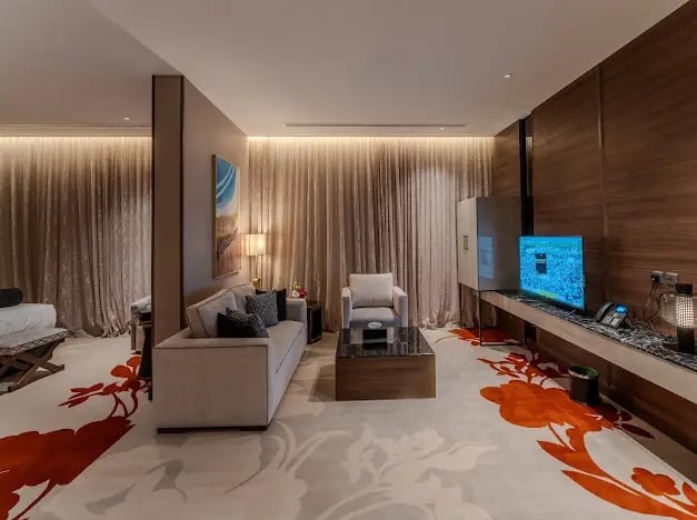 Lilac Park Hotel