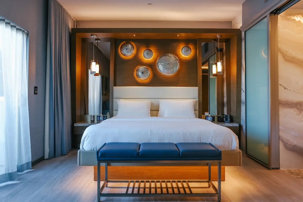 Shade Hotel