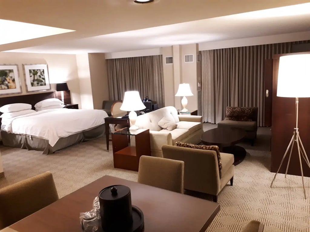 Renaissance Los Angeles Airport Hotel