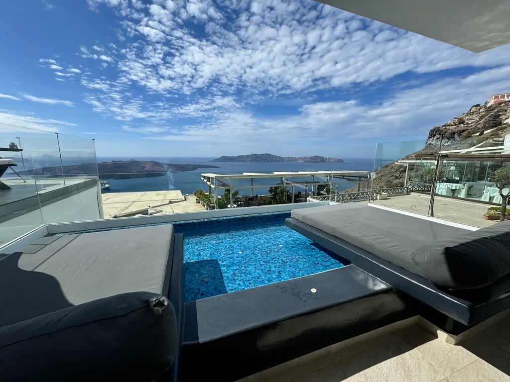Nefeles Luxury Suites