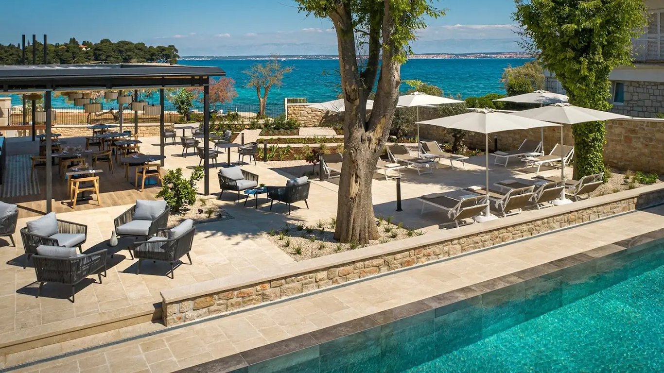 DUNATOVI DVORI Heritage Hotel