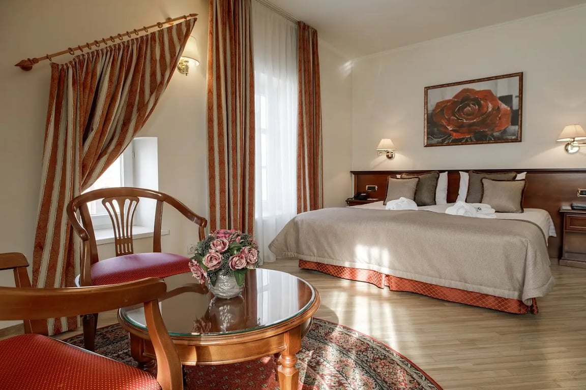 National Hotel