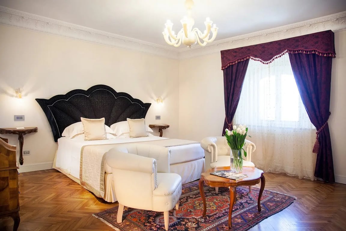 Open Hotel