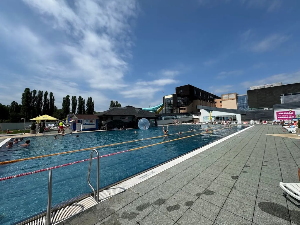 Hotel AquaCity Seasons