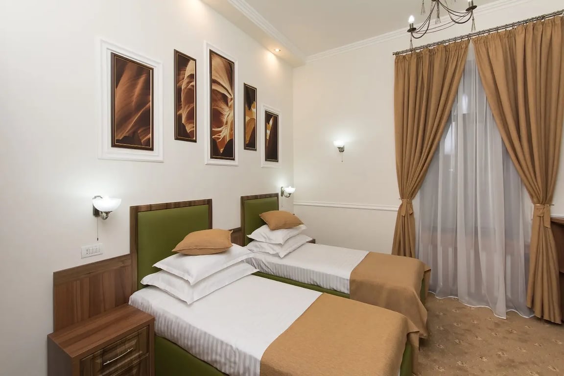 La Strada Boutique Villa