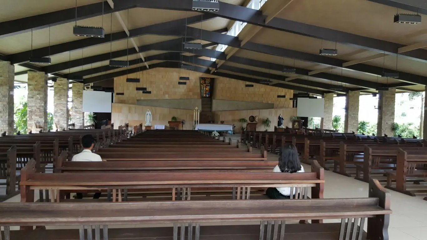 De La Salle Lipa Sentrum