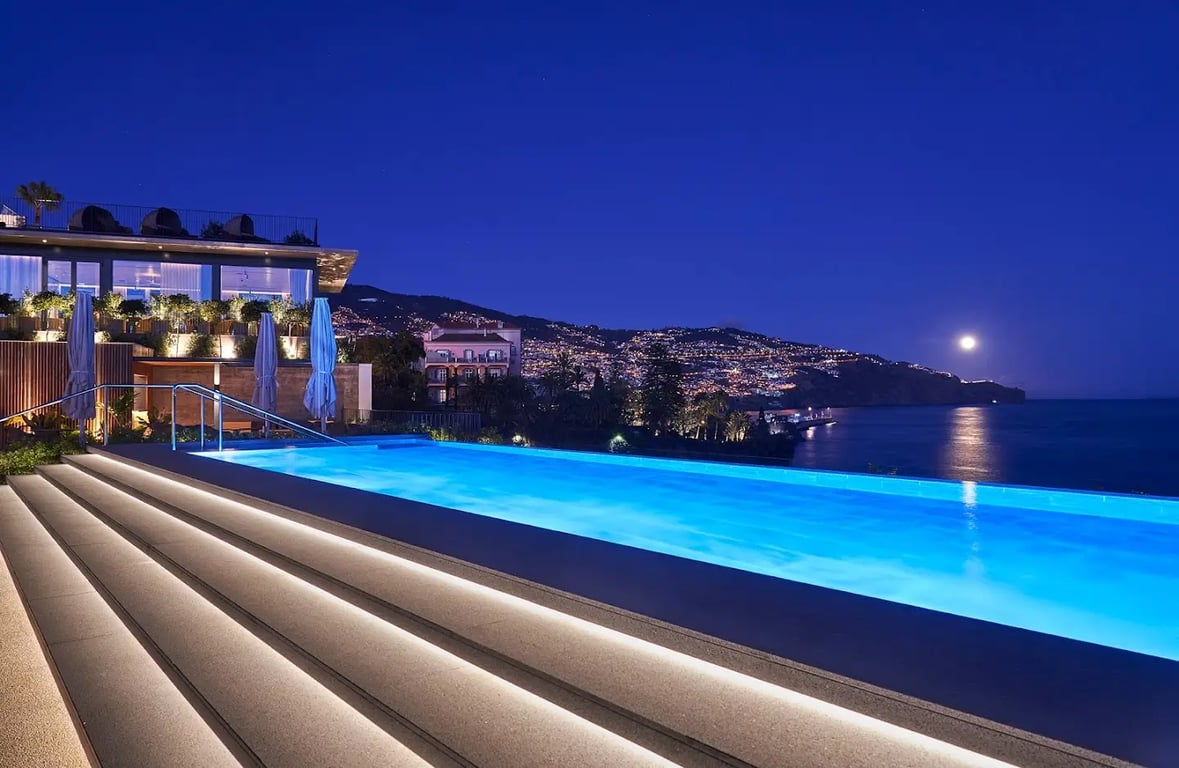 Les Suites at The Cliff Bay - PortoBay