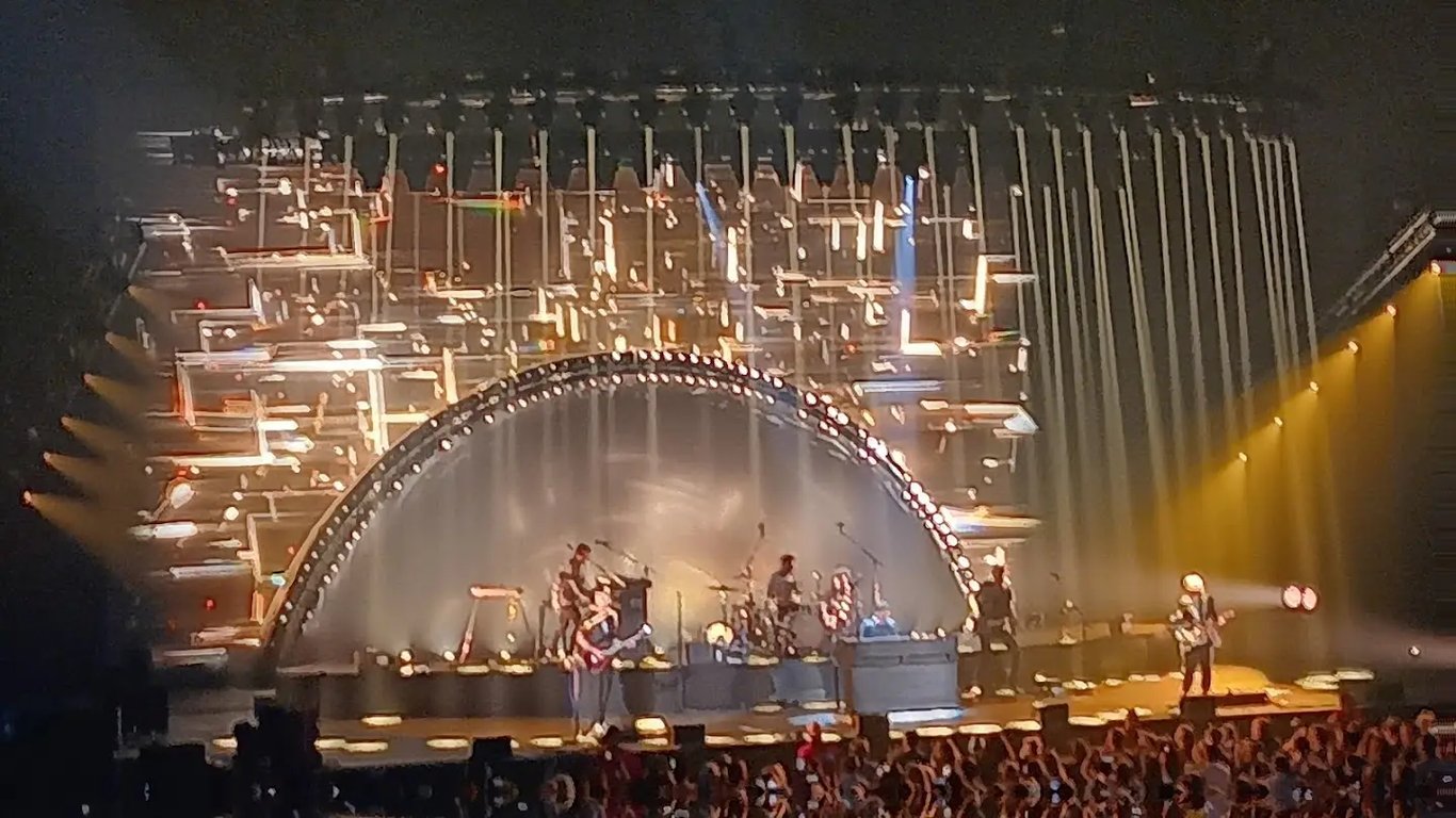 Vibrant Arena at The MARK
