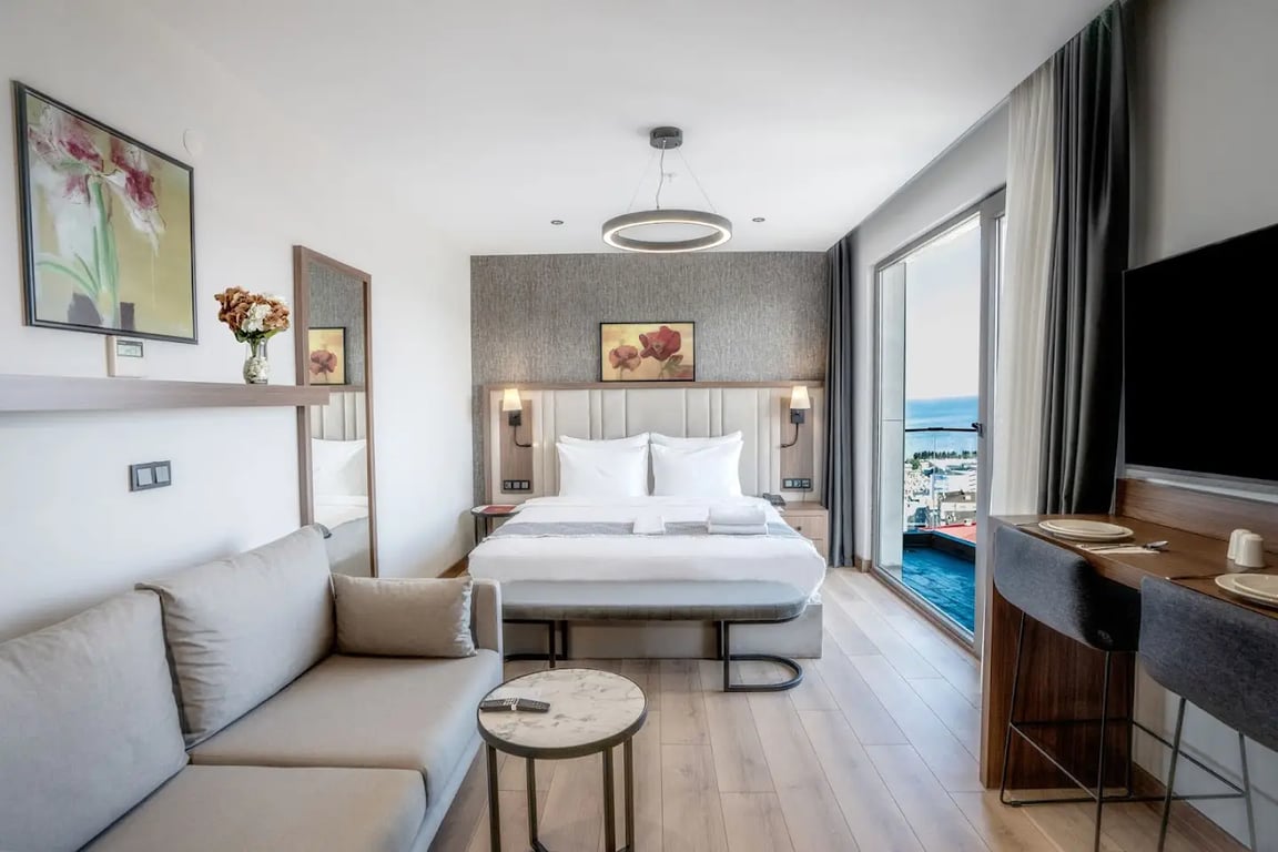 SEATOWN RESIDENCE