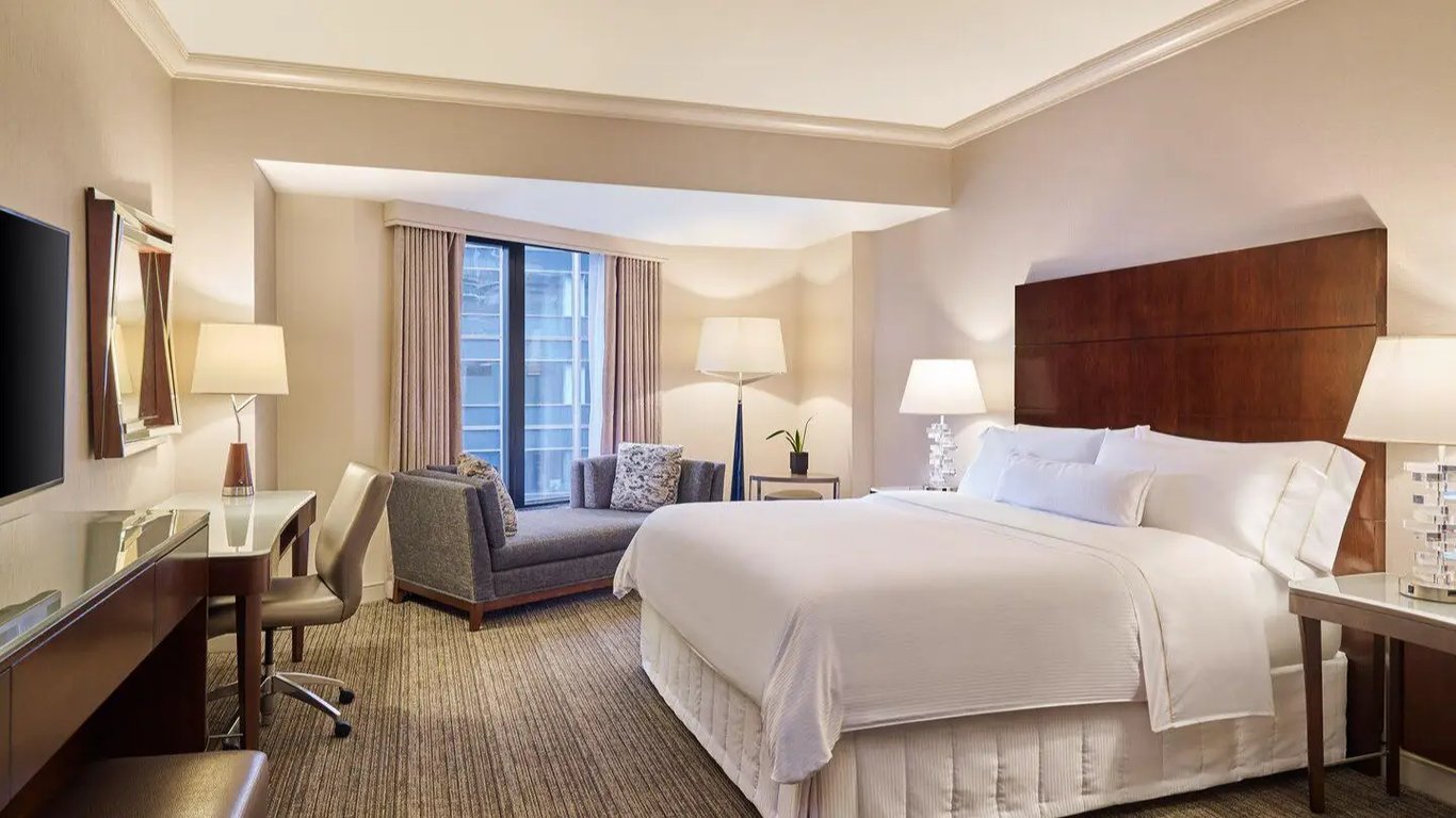 The Westin Chicago River North