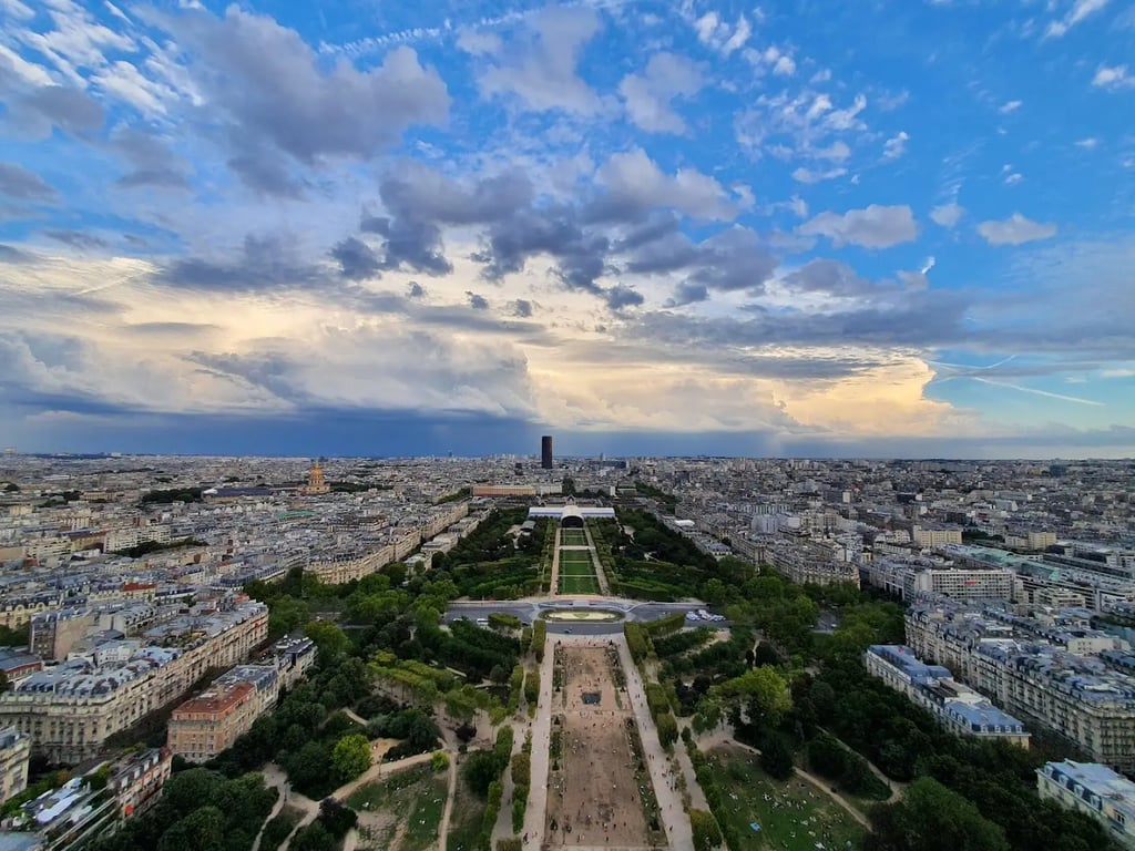Eiffel Viewpoint