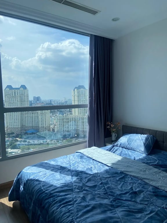 VINHOMES LANDMARK CONDOTEL SUITE