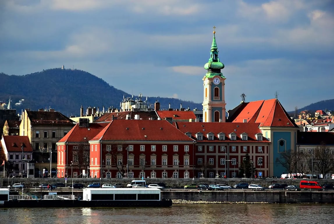 Magyar Máltai Szeretetszolgálat-Gondviselés Háza Idősek Otthona