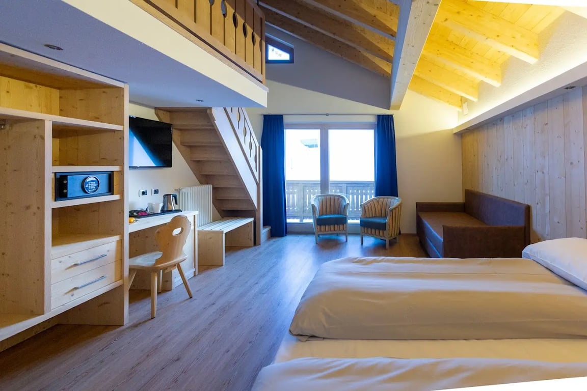 Hotel "La Suisse"
