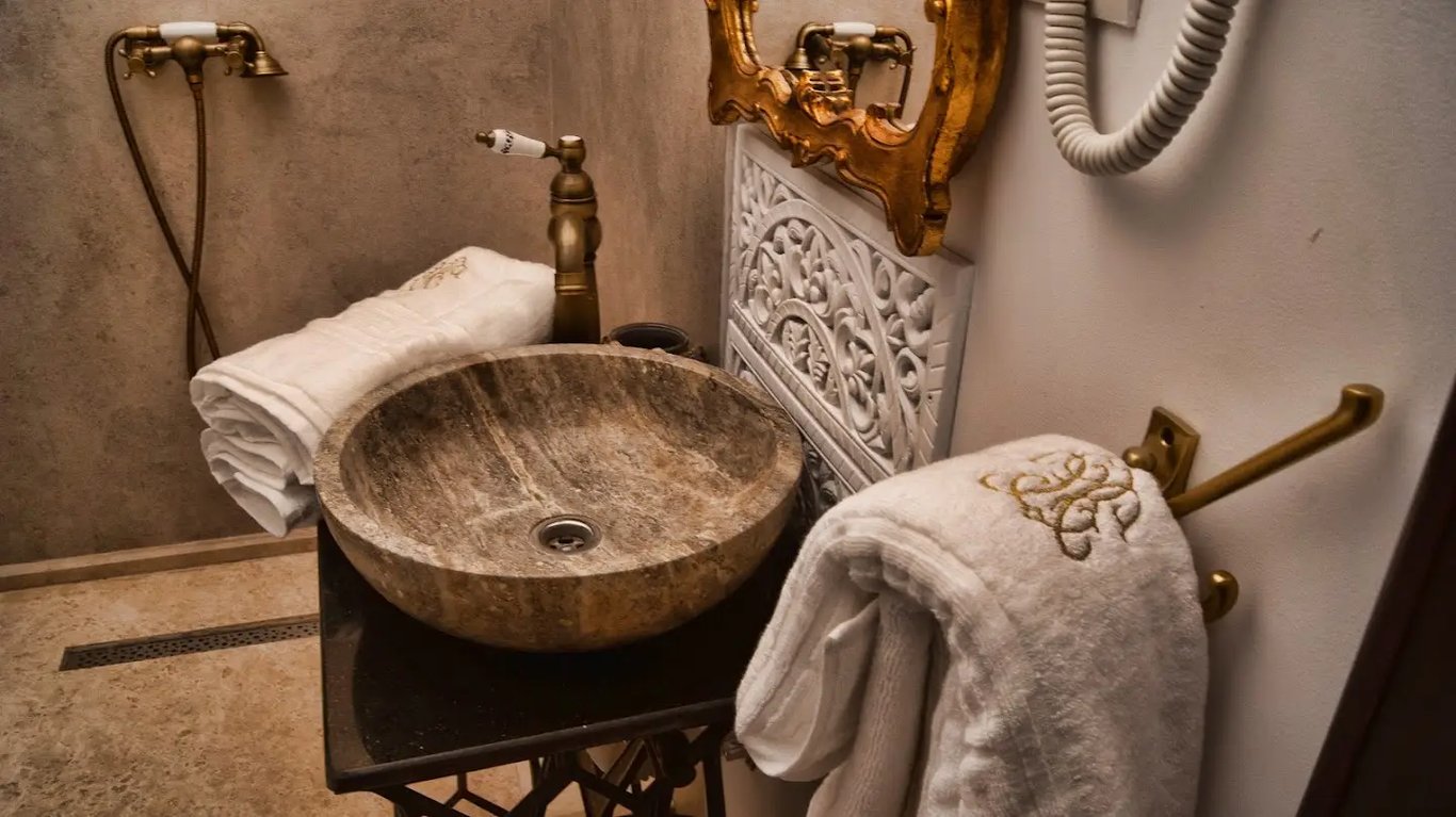 Conacul Coroanei Luxury Boutique Hotel