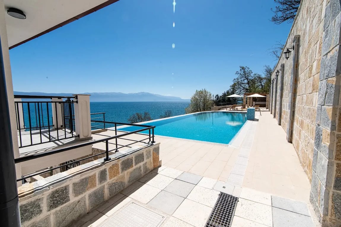 Dishli Hotel & Spa