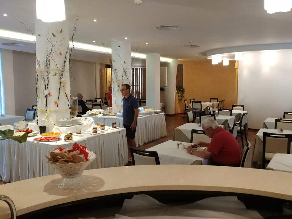 Hotel Carlo Felice