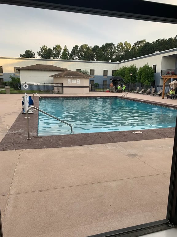 Cottonwoood Suites Hotel and Confernece Center