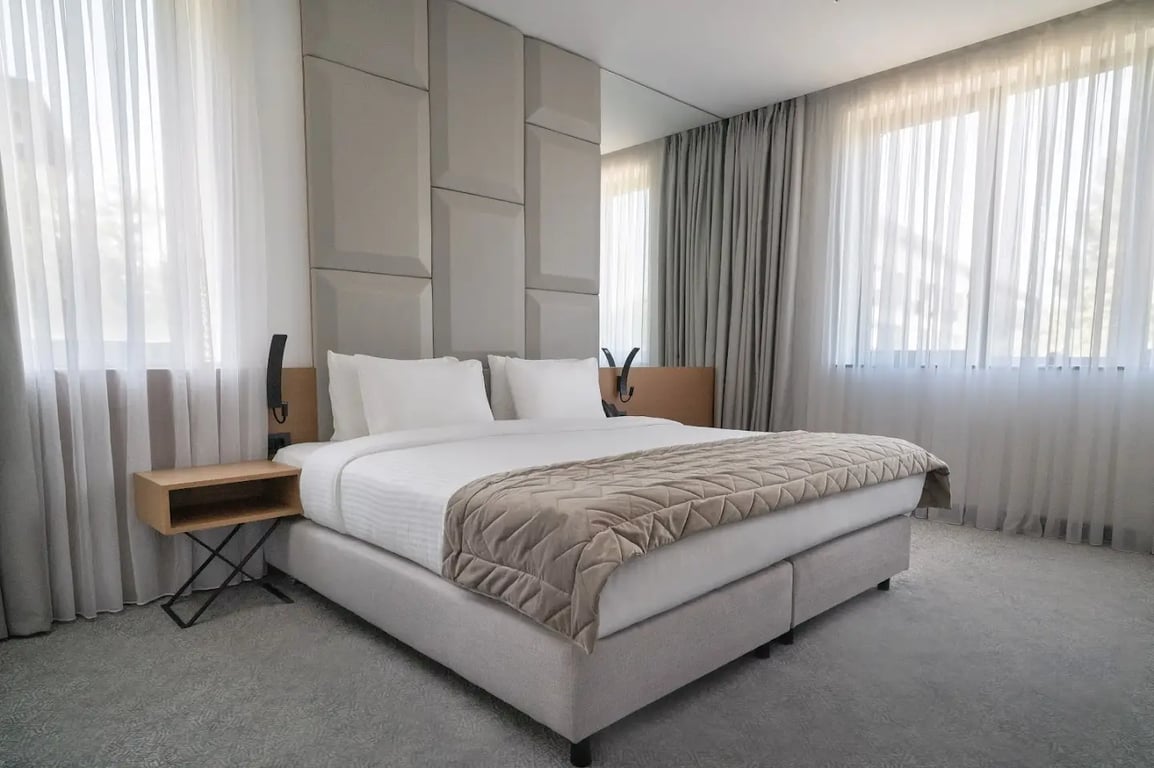 Hotel Mona Plaza