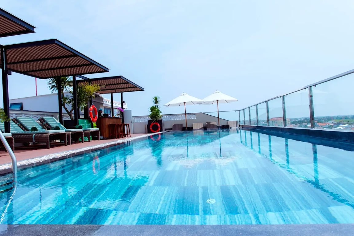 Little Gem. An Eco-Friendly Boutique Hotel & Spa
