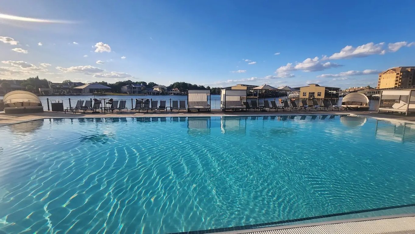 Horseshoe Bay Resort