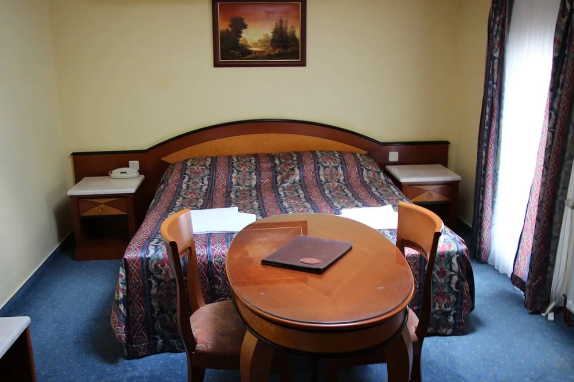 Offi Ház Hotel