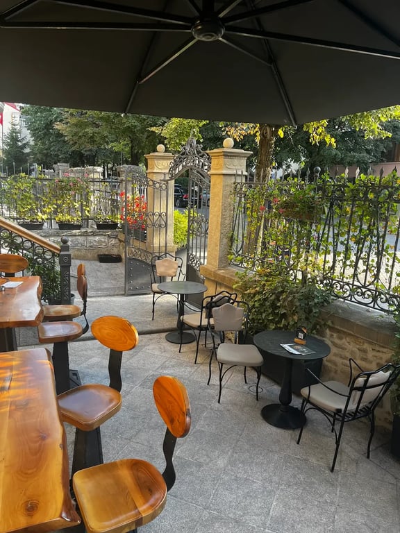 Vila EKREM