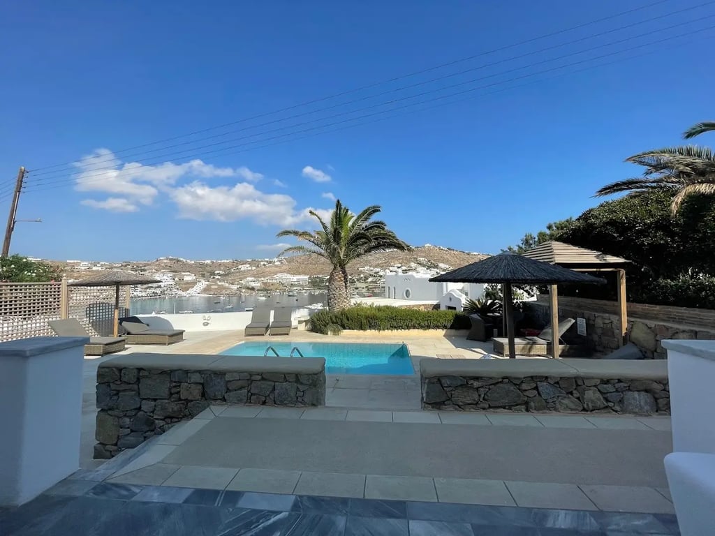 Dorion Hotel