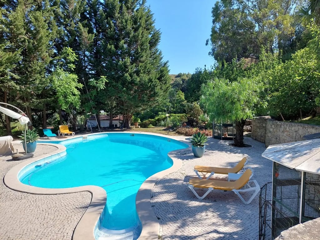 CASA RUSTICA COM PISCINA