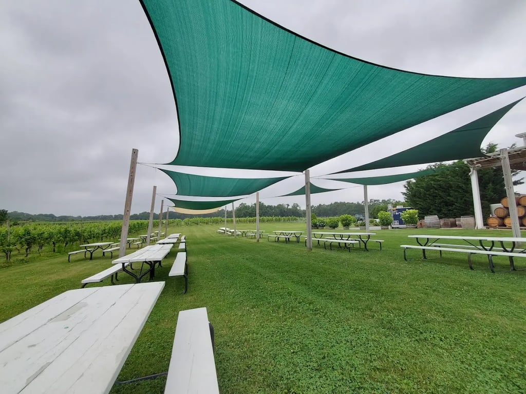 Laurel Lake Vineyards