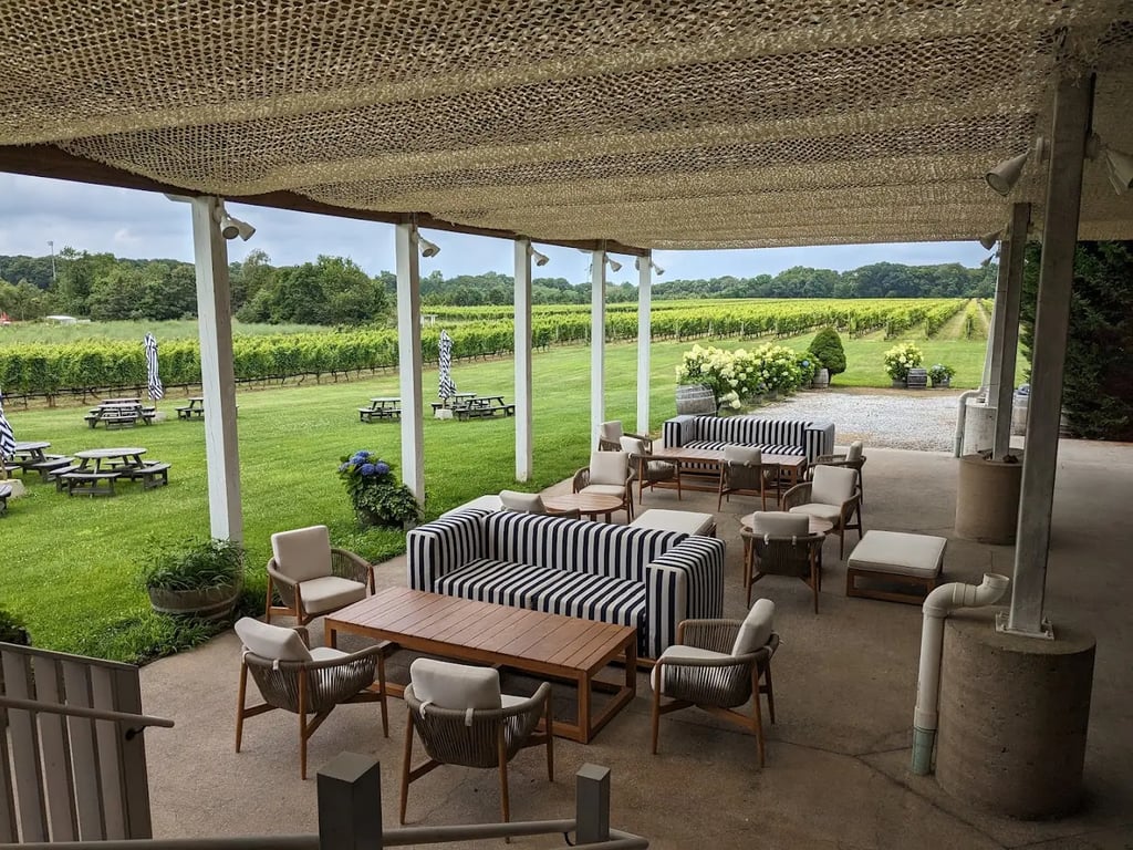 Laurel Lake Vineyards