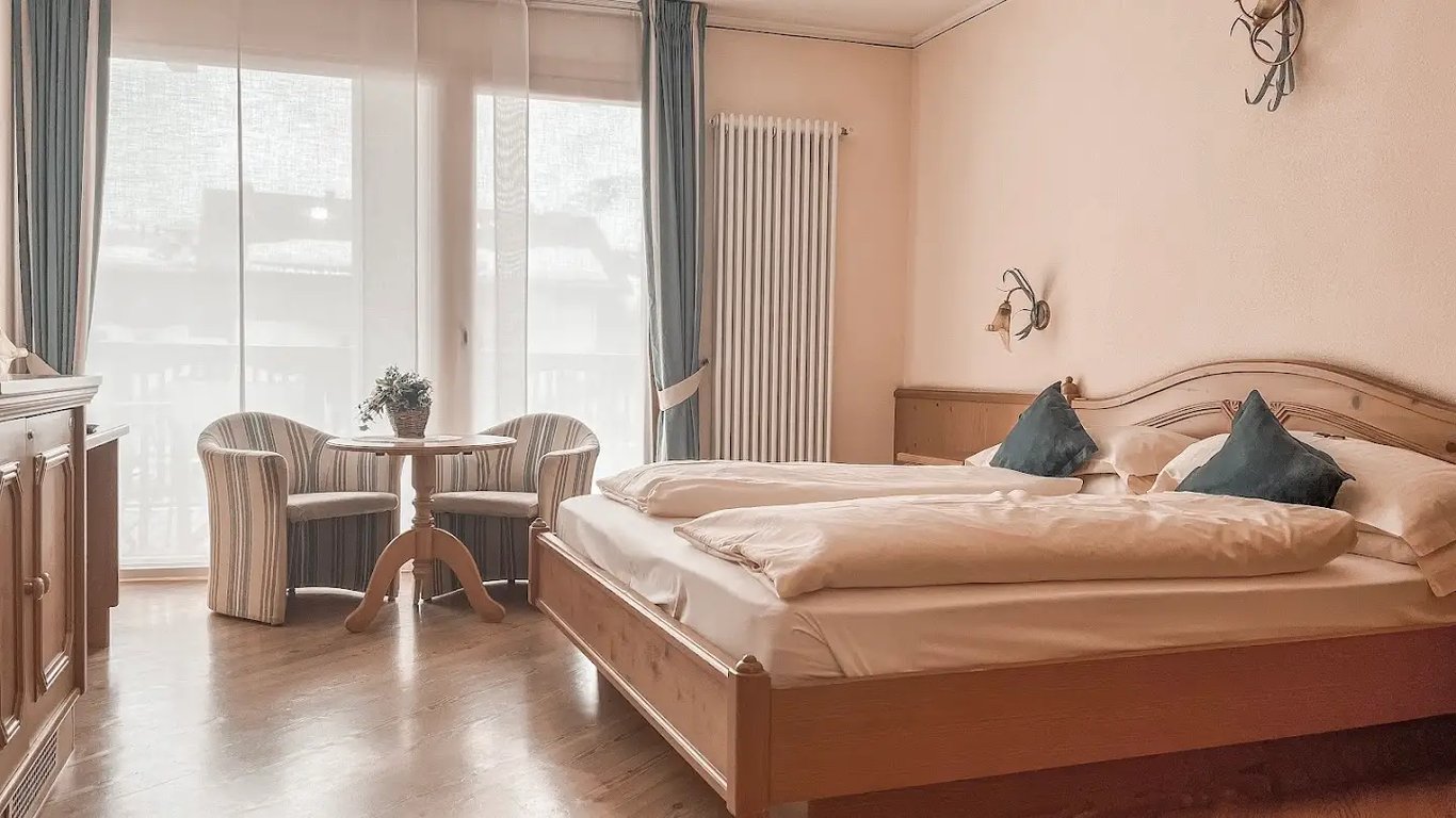 Hotel Flora